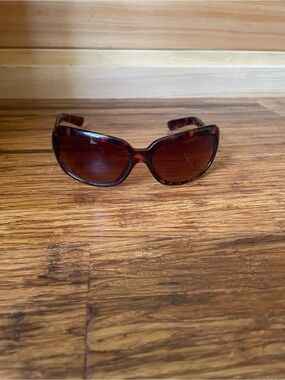 Steve Madden Tortoiseshell Brown Women's Sunglasses - Stylish UV Shades